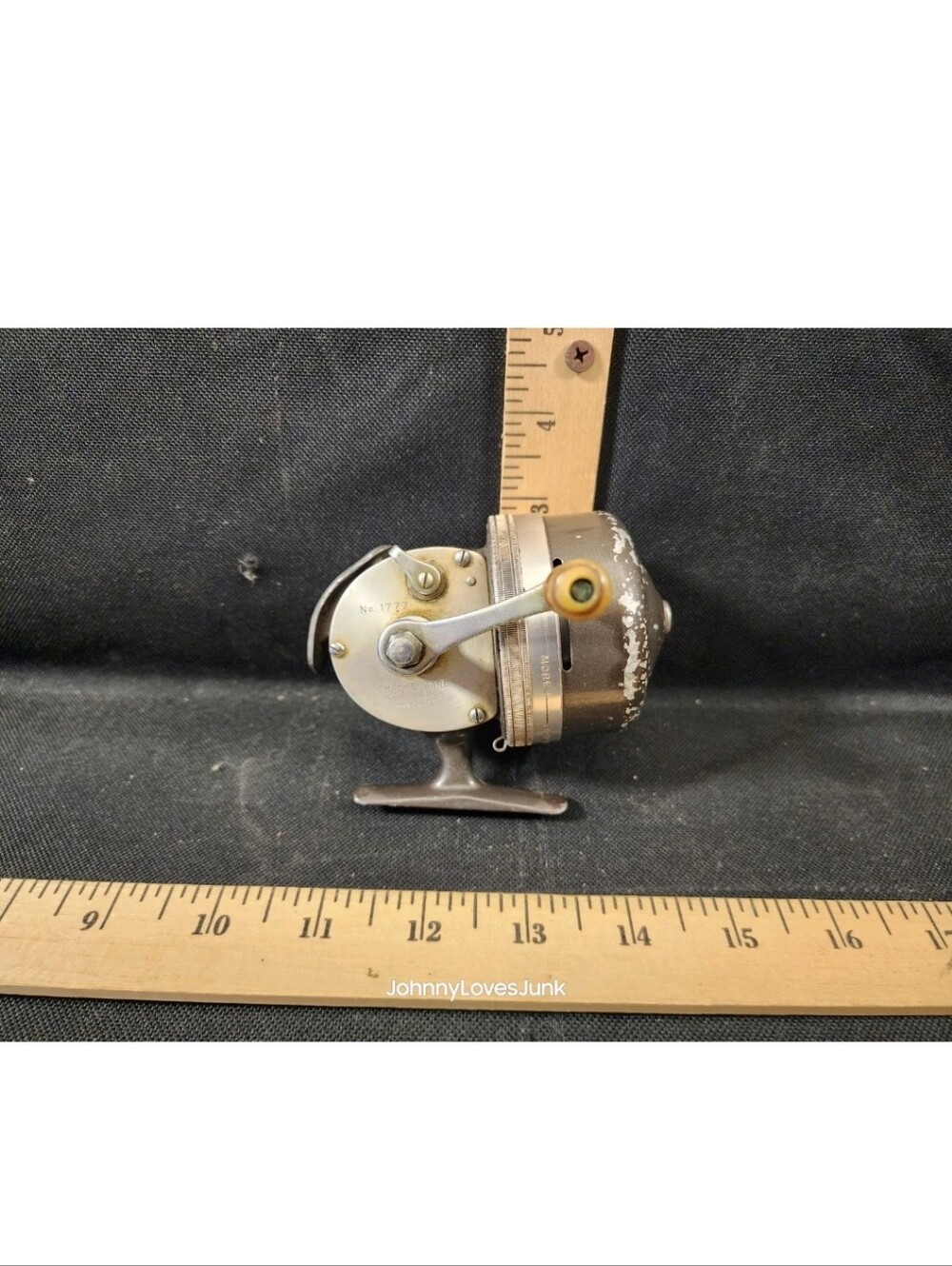 Vintage Shakespeare Fishing Reel Model FC #1777 Used Works Bakelight